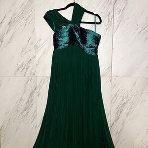 Ever-Pretty Chiffon Emerald Green Pleated One Shoulder Flowy Maxi Gown SZ 8